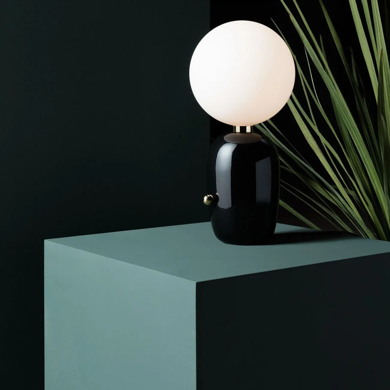 ABALLS Table Lamp