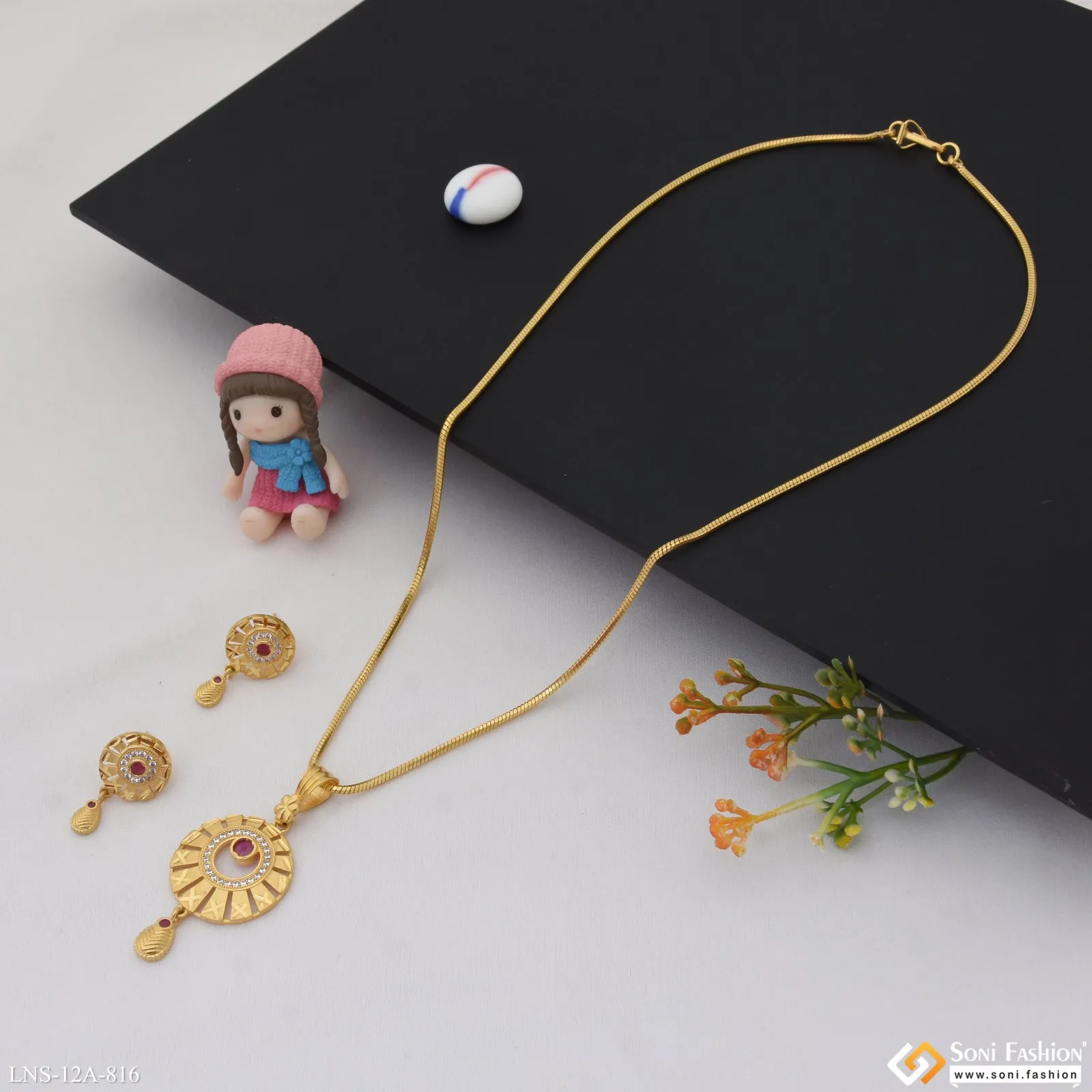 Eye-Catching Design Gold Plated Necklace Set for Ladies - Style A816