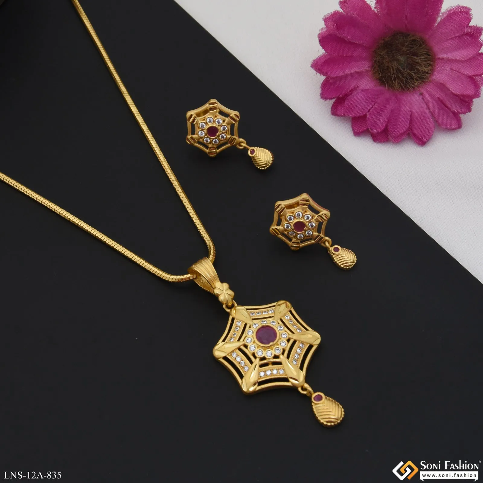 Eye-Catching Design Gold Plated Necklace Set for Ladies - Style A835