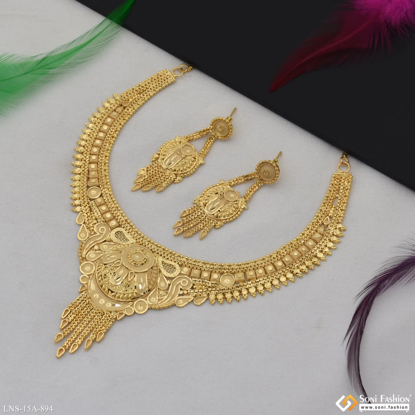 Eye-Catching Design Gold Plated Necklace Set for Women - Style A894