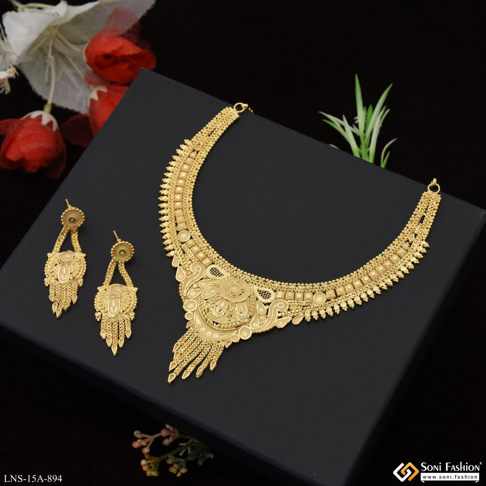 Eye-Catching Design Gold Plated Necklace Set for Women - Style A894