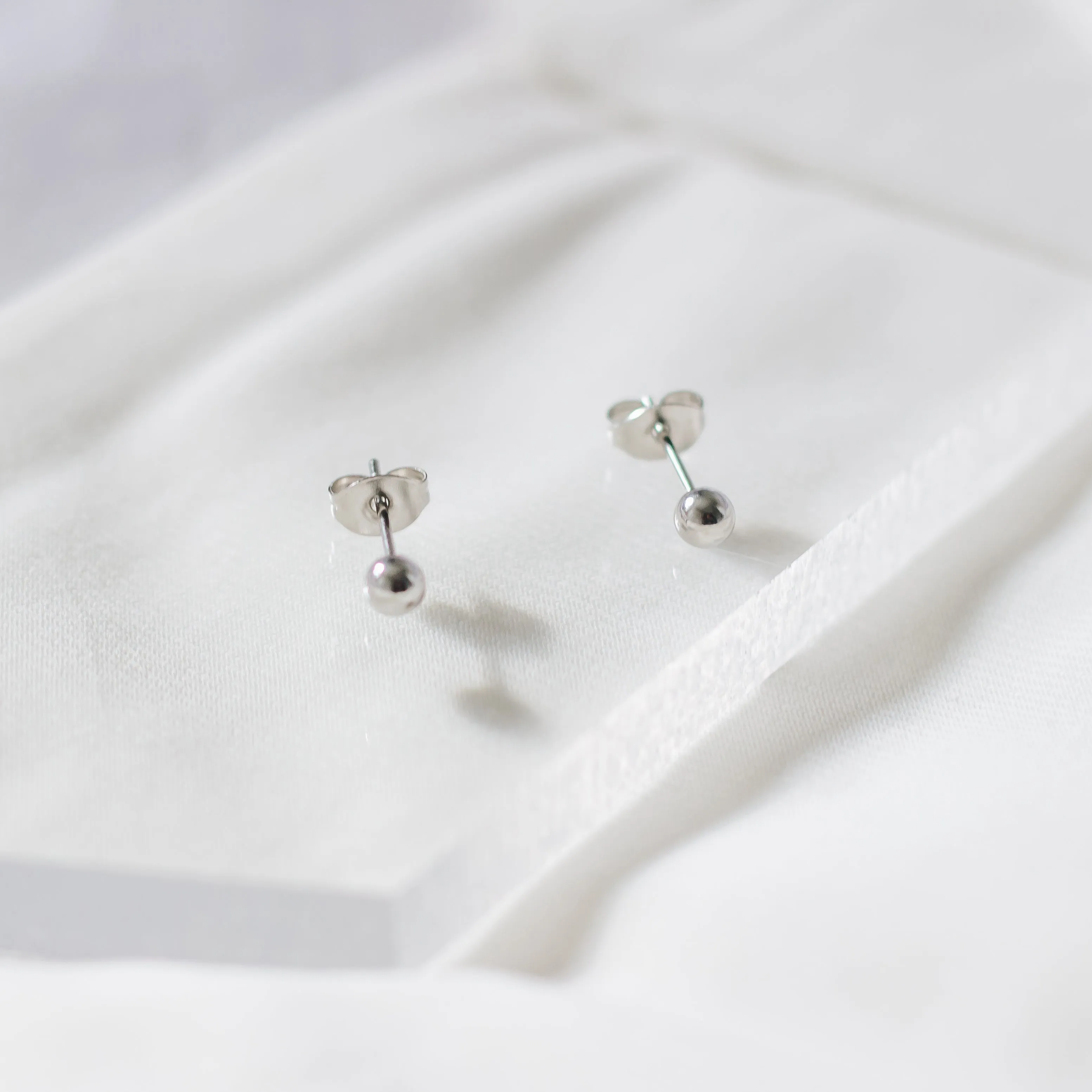 METEOR Stud Earrings