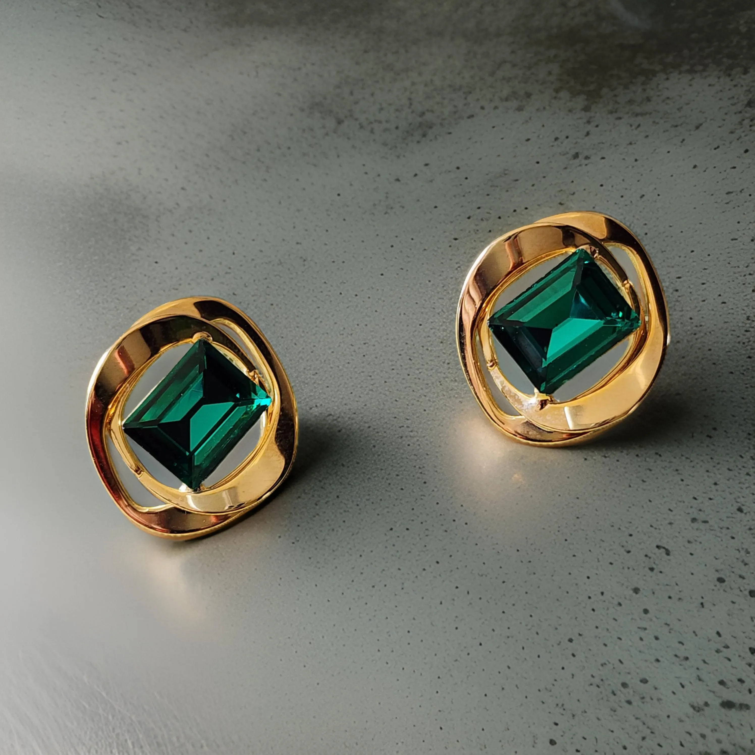 Sunlit Studs